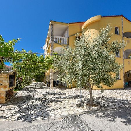 נובליה Apartments Mark - 200 M From Sea מראה חיצוני תמונה